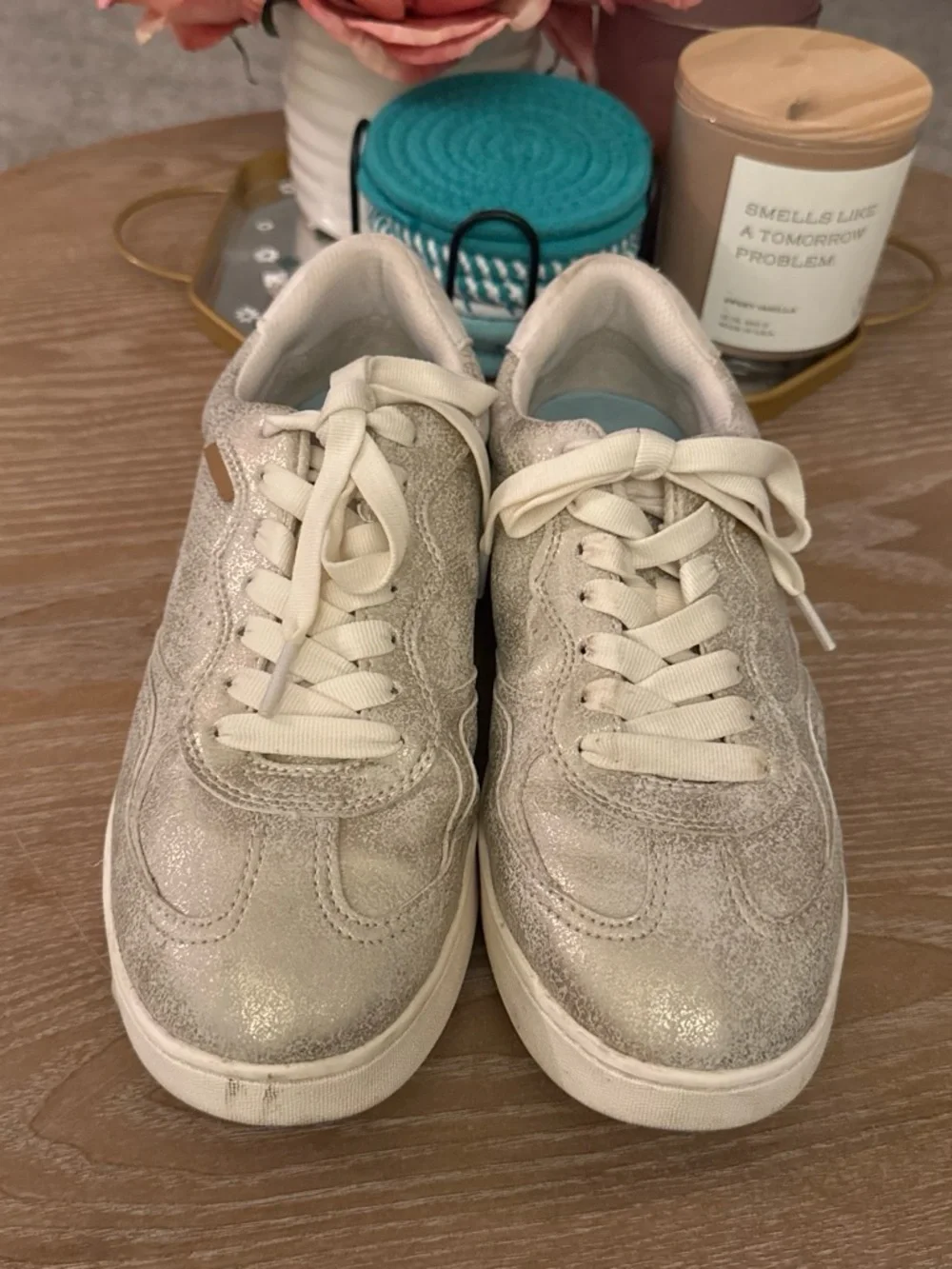 Dr. Scholl's Metallic Pearl Lace-Up Sneakers